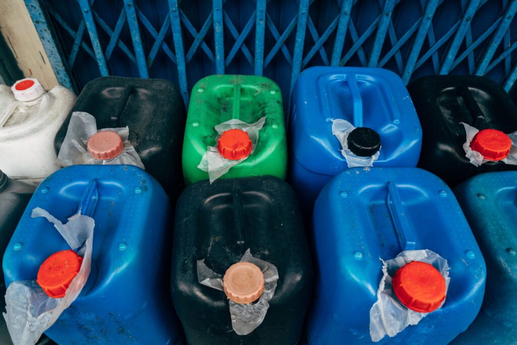 Smaltire correttamente olio esausto e vecchio gasolio